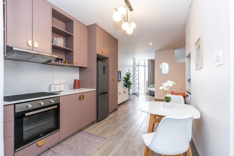 To Let 1 Bedroom Property for Rent in Sea Point Western Cape